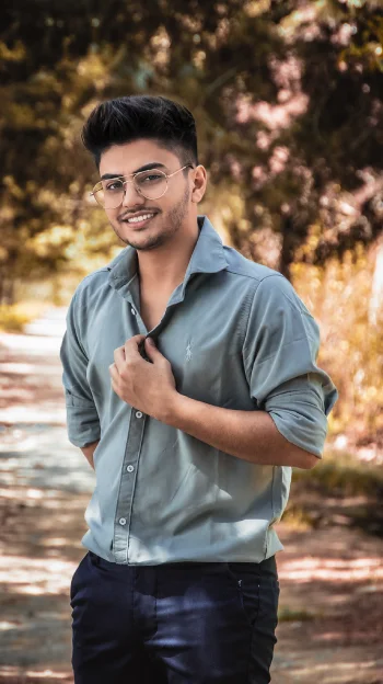Varun Hathi Author